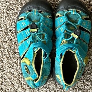 Keen shoes kids size 3